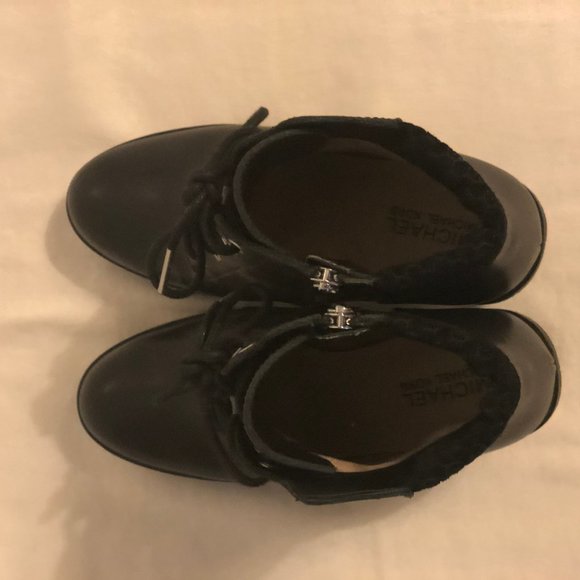 Michael Kors Zip up Boots - Picture 5 of 5